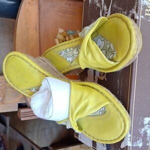 Sz 8/39 Espadrilles by Born- New!